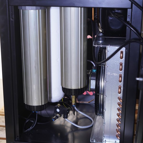 Emax 115CFM 115V Refrigerated Air Dryer w/ Built in Coalescing Filter and Auto drain - Image 2